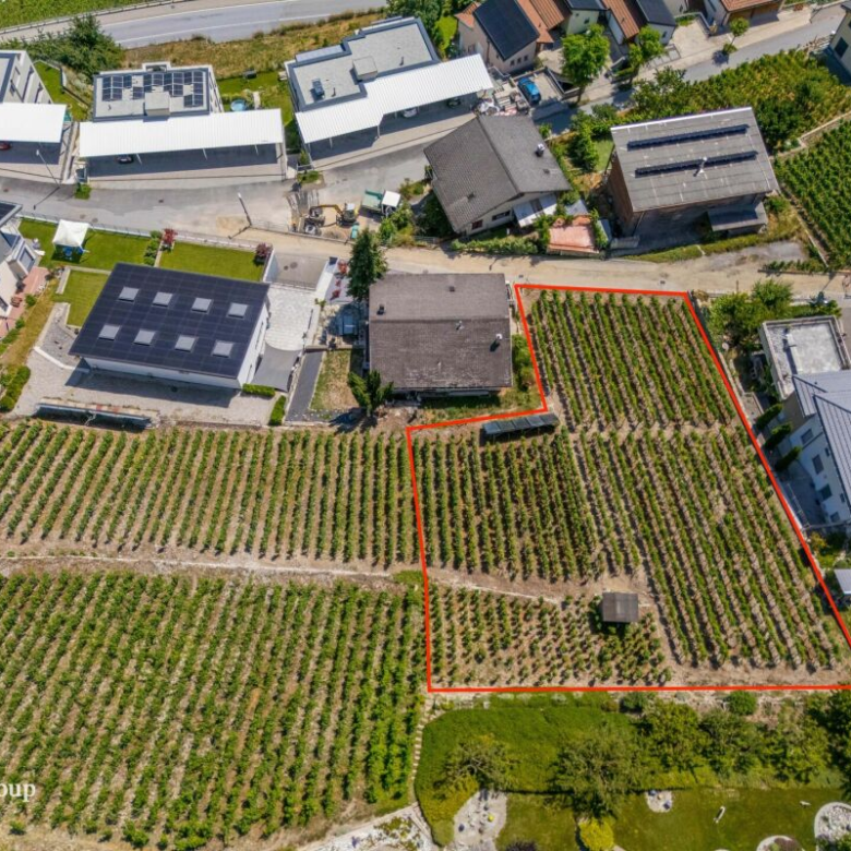 Hier könnte Ihr Traumhaus entstehen: ein sonniges Baugrundstück in Leuk
