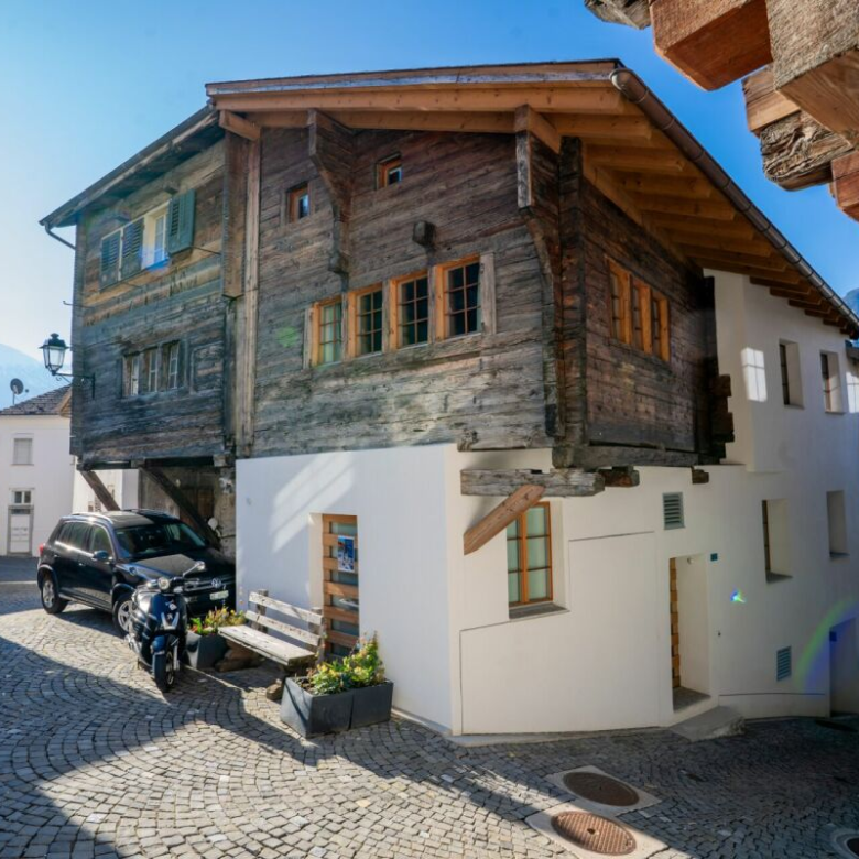 Parking space in the town center – Terbinerstrasse 34, Visp