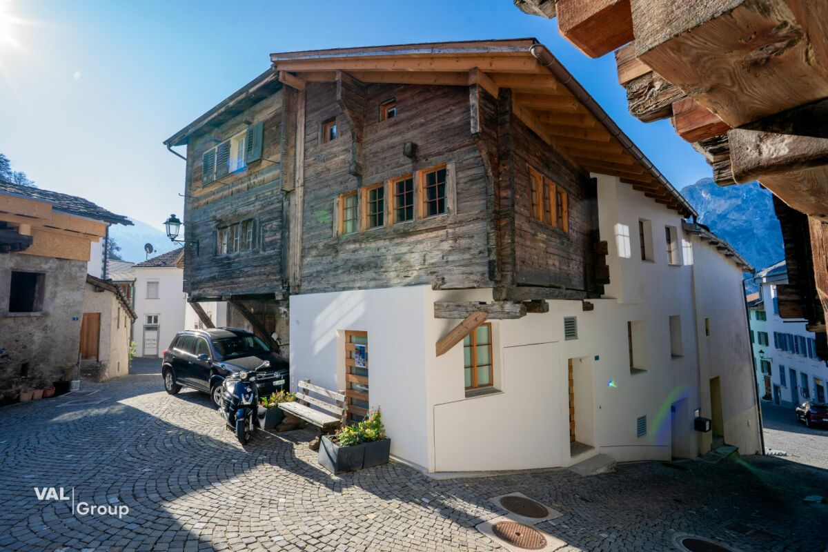 Fully renovated Valais house in the old village center of Leuk