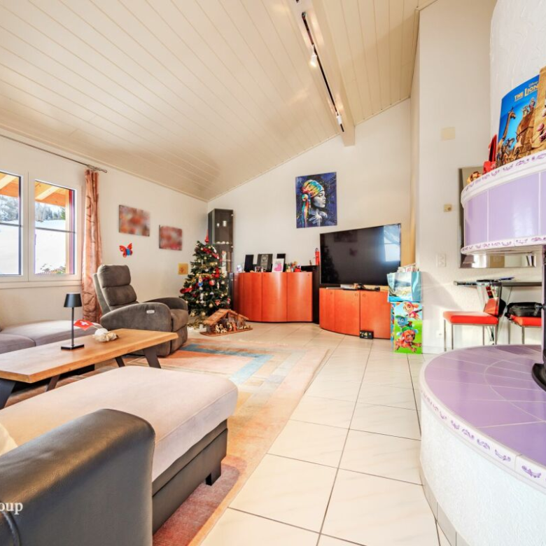 Une magnifique maison à Loèche-les-Bains : votre havre de paix dans les Alpes