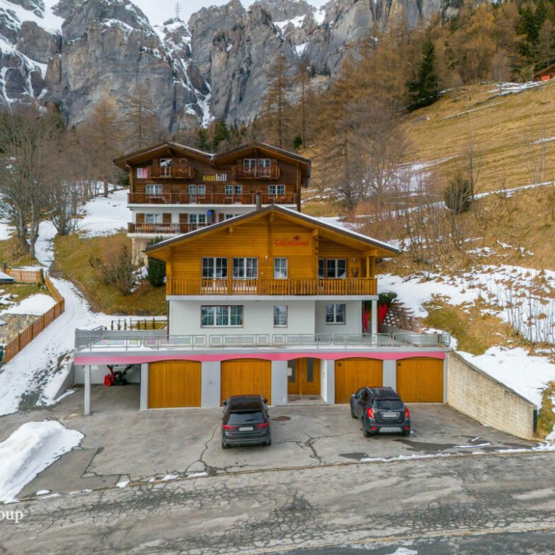 Une magnifique maison à Loèche-les-Bains : votre havre de paix dans les Alpes