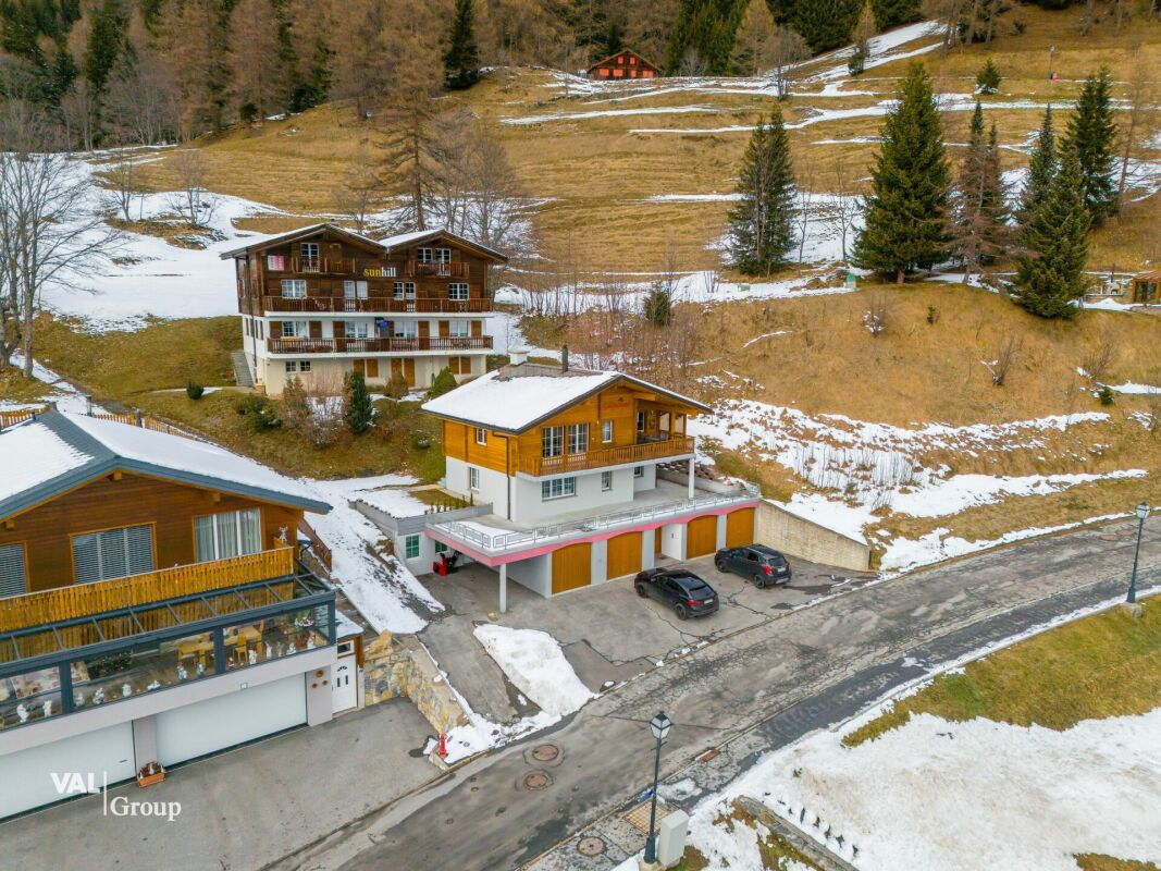 Une magnifique maison à Loèche-les-Bains : votre havre de paix dans les Alpes