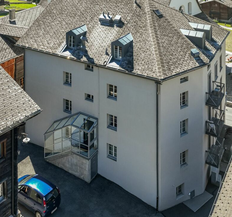 Appartement lumineux et accueillant, plein de charme, situé au centre du village