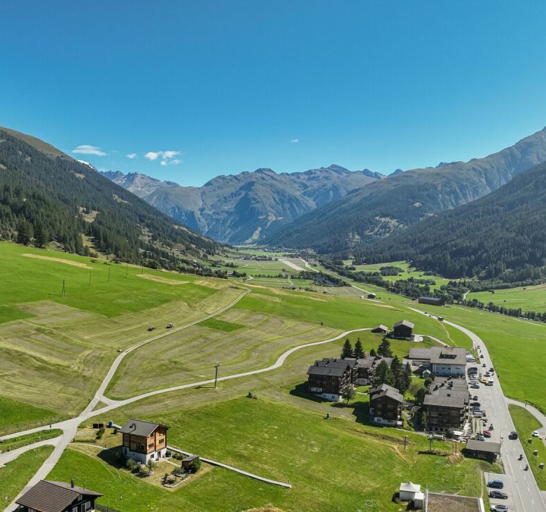 Appartement lumineux et accueillant, plein de charme, situé au centre du village