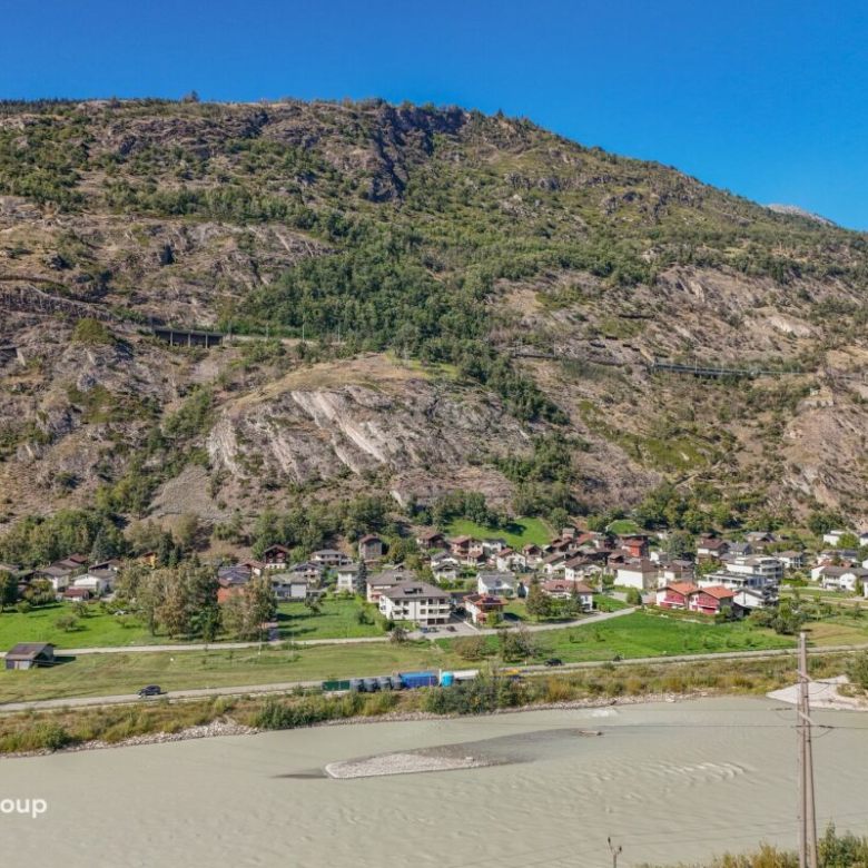 Renditestarkes Immobilienanlage mit Aufwertungspotenzial und vielversprechender Zukunft - Haus F, Überbauung « Bietschi », Raron