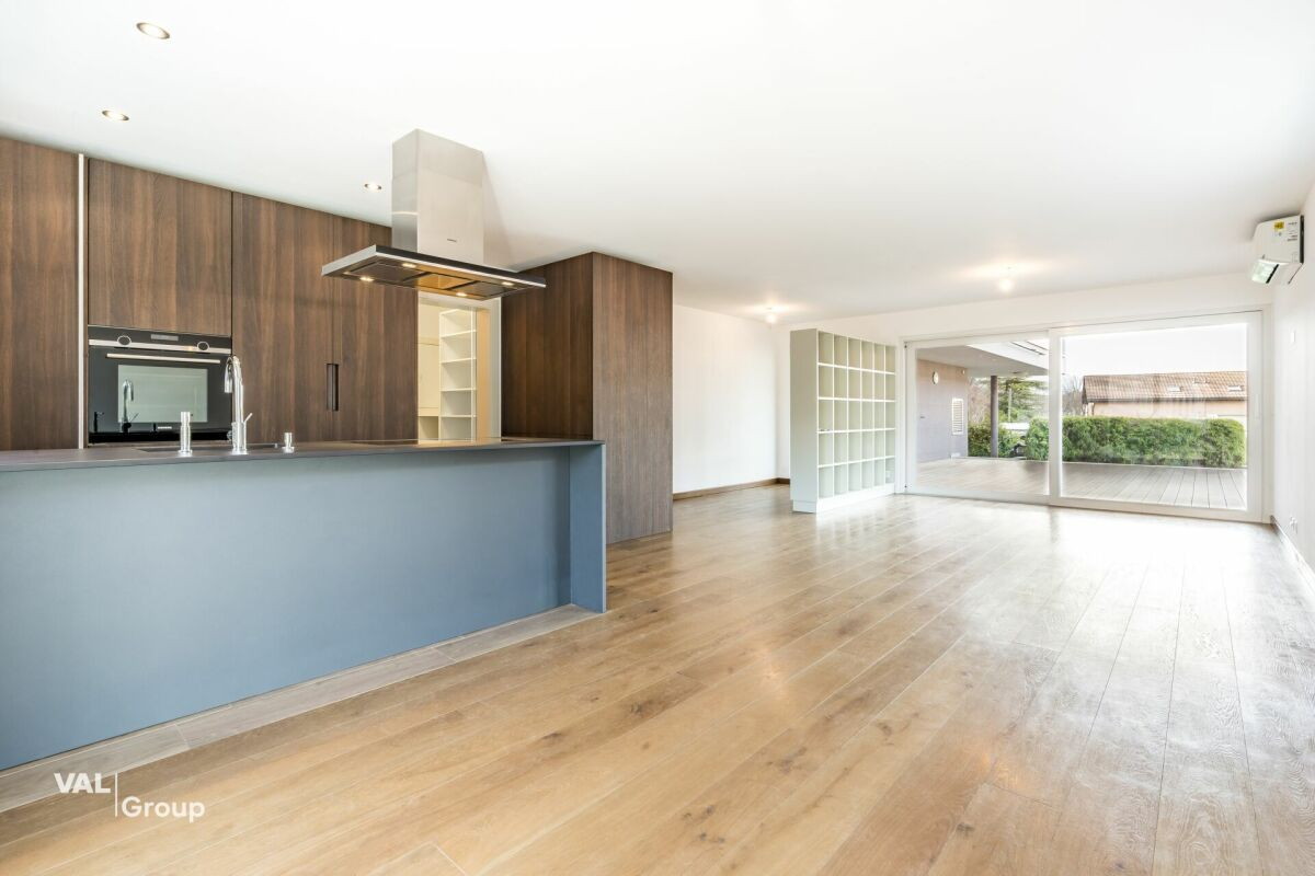 Spacious apartment in a two-unit house
