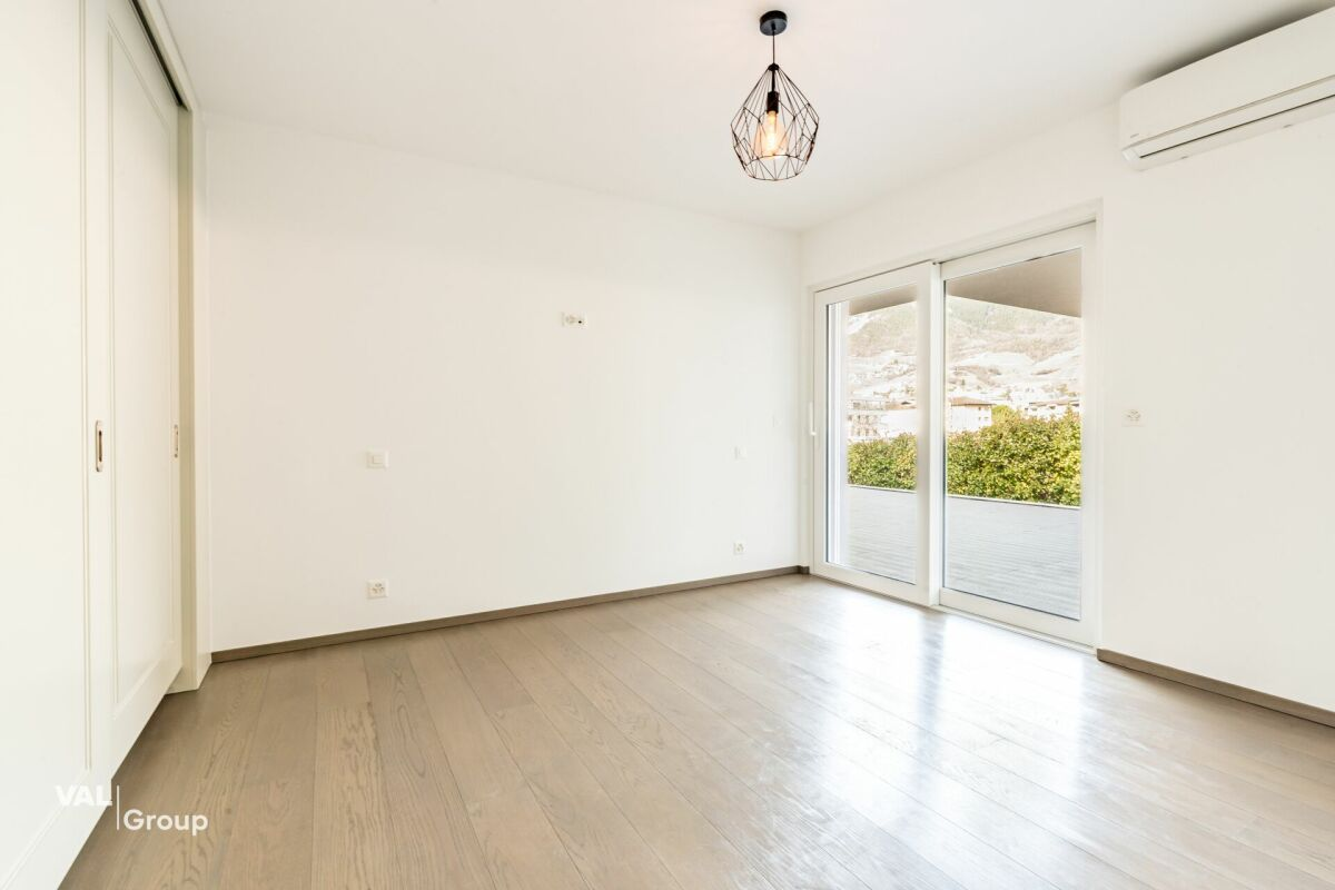Spacious apartment in a two-unit house