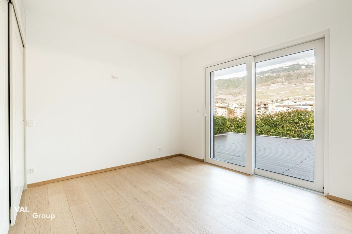 Spacious apartment in a two-unit house