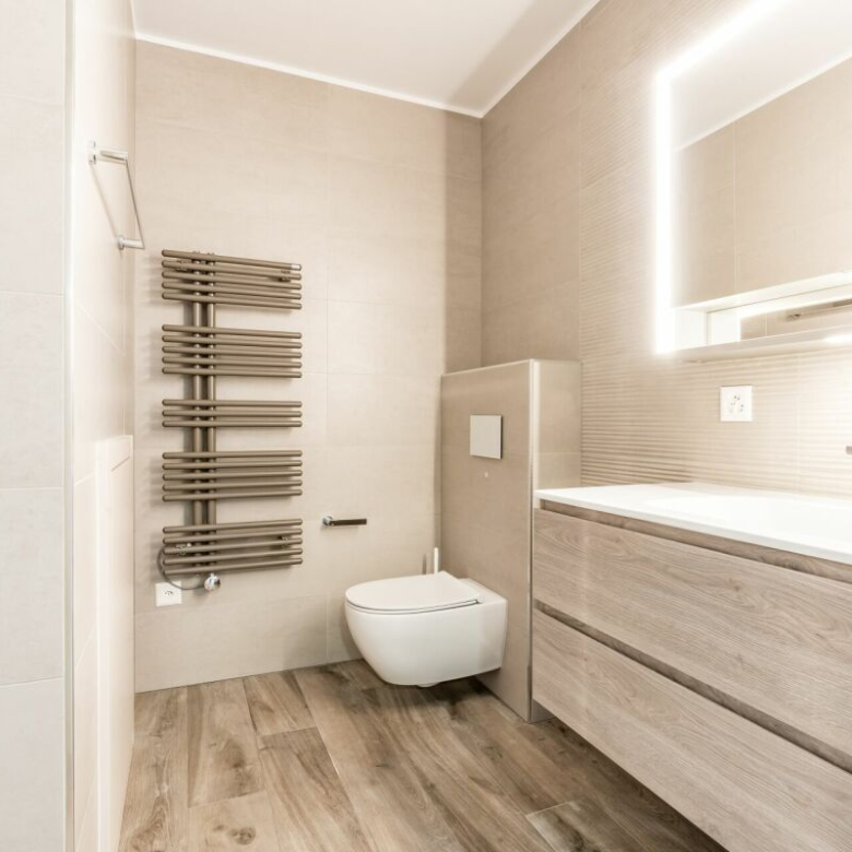 Spacious apartment in a two-unit house