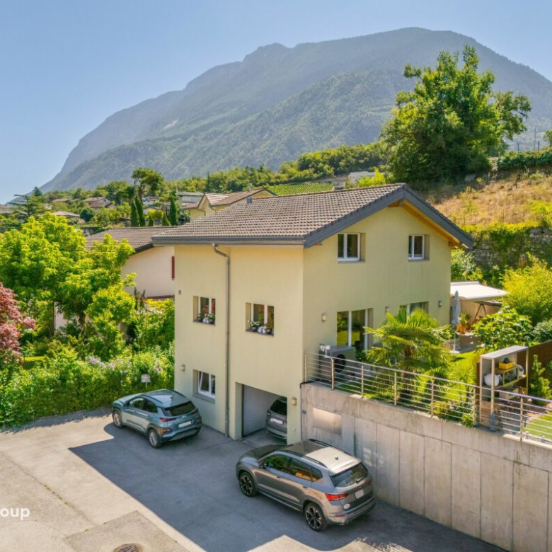 Building land in a pleasant and calm setting
