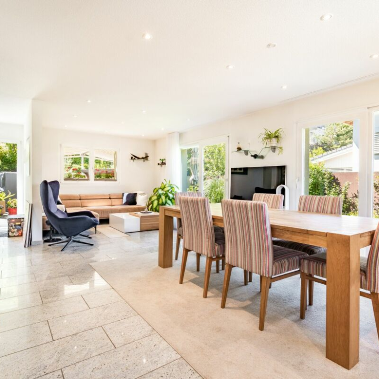 Magnificent detached house ideally located