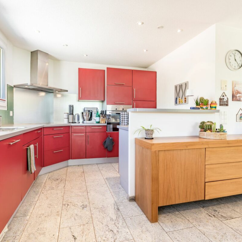 Magnificent detached house ideally located