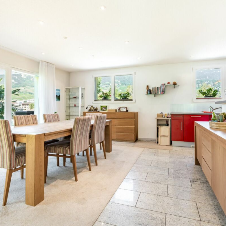 Magnificent detached house ideally located