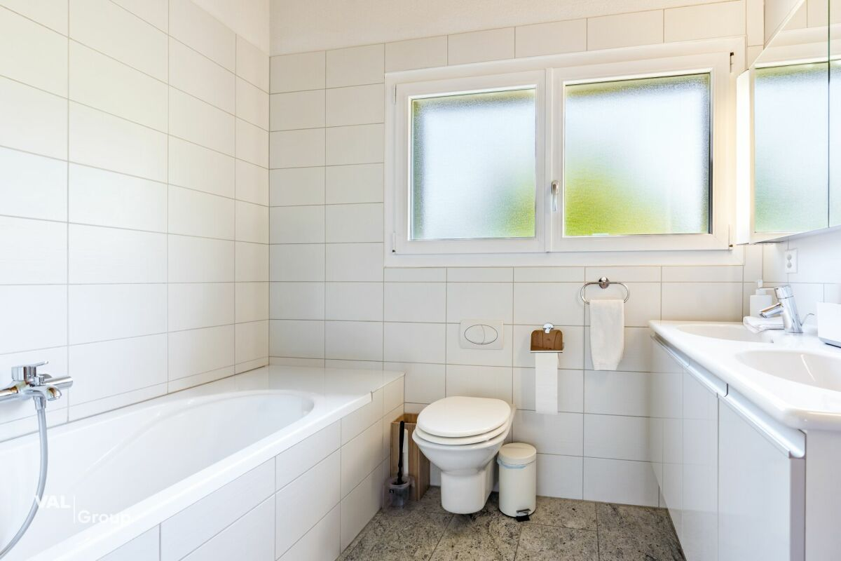Magnificent detached house ideally located