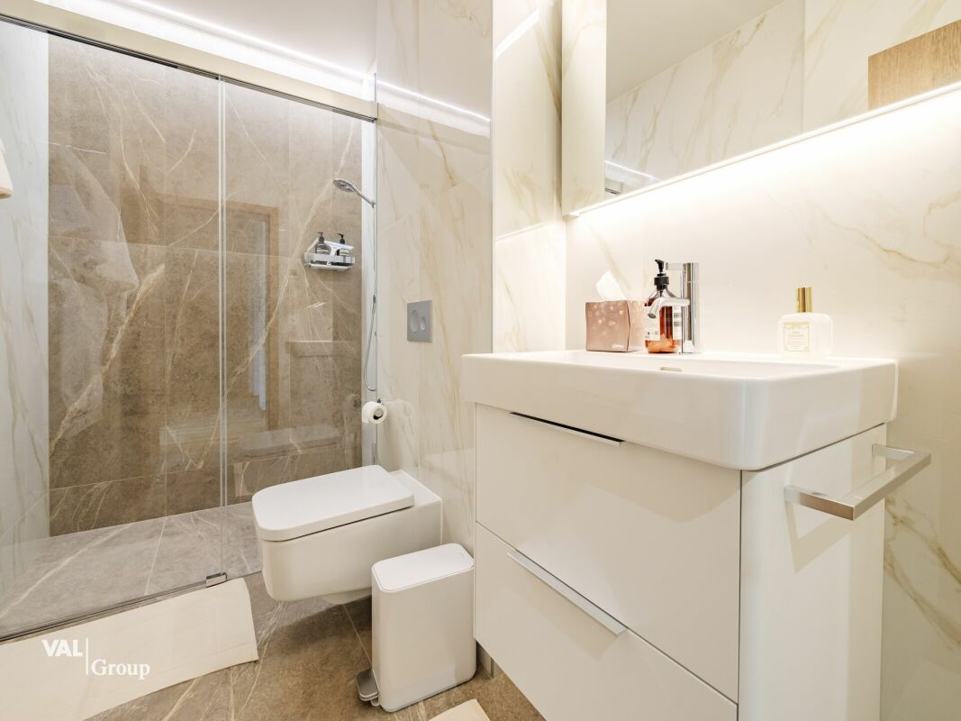 Votre nouvelle résidence avec jardin privé dans une villa contemporaine en cours de construction