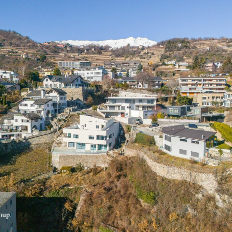 Votre nouvelle résidence avec jardin privé dans une villa contemporaine en cours de construction