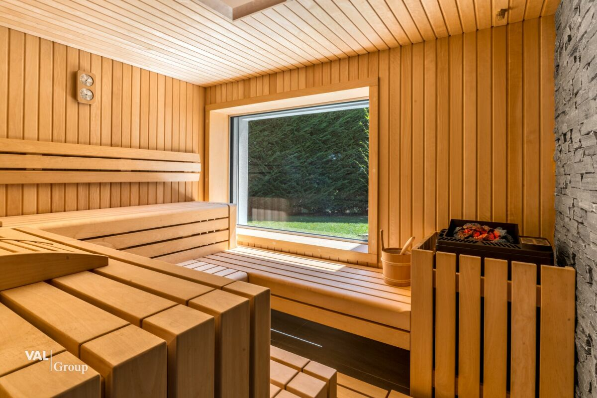 [DEMO] Moderne Villa mit Pool und Seesicht – Lausanne