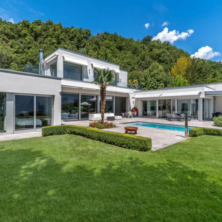 [DEMO] Moderne Villa mit Pool und Seesicht – Lausanne