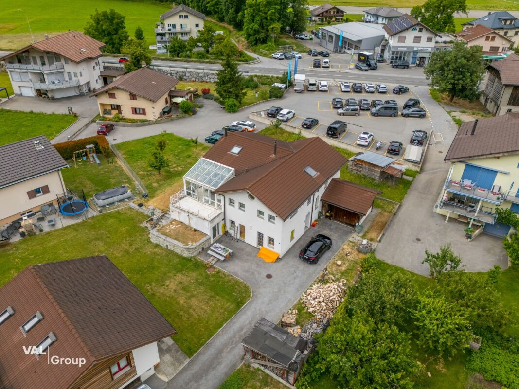Gepflegtes Einfamilienhaus mit Bergblick und Wintergarten