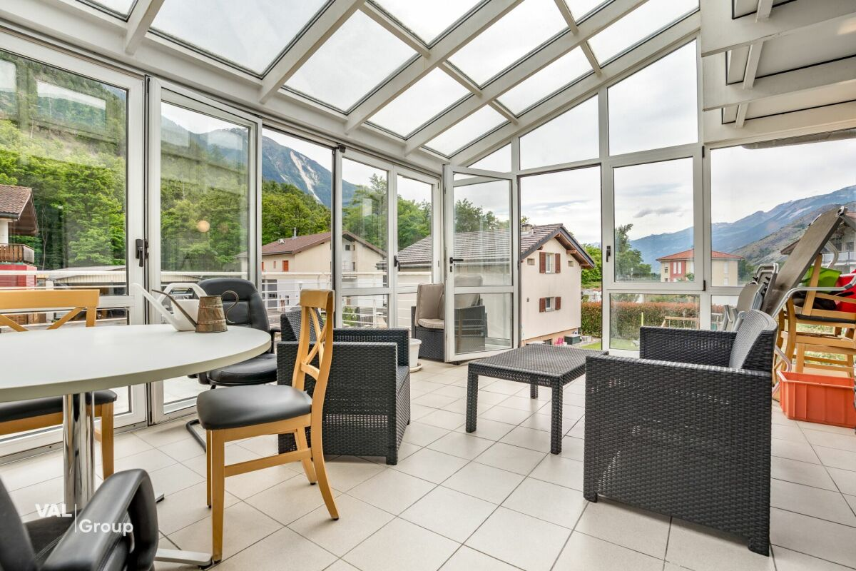 Gepflegtes Einfamilienhaus mit Bergblick und Wintergarten