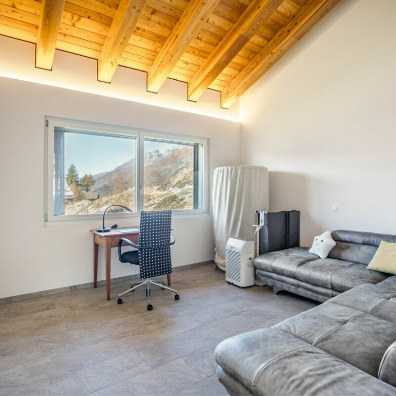 Exklusives möbliertes Haus mit Panoramablick auf die Alpen, ganzjährig zu mieten