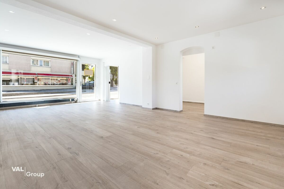 Versatile commercial space, offices, brightness, visibility