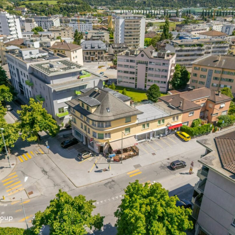 Bar-café avec terrasse, à reprendre !