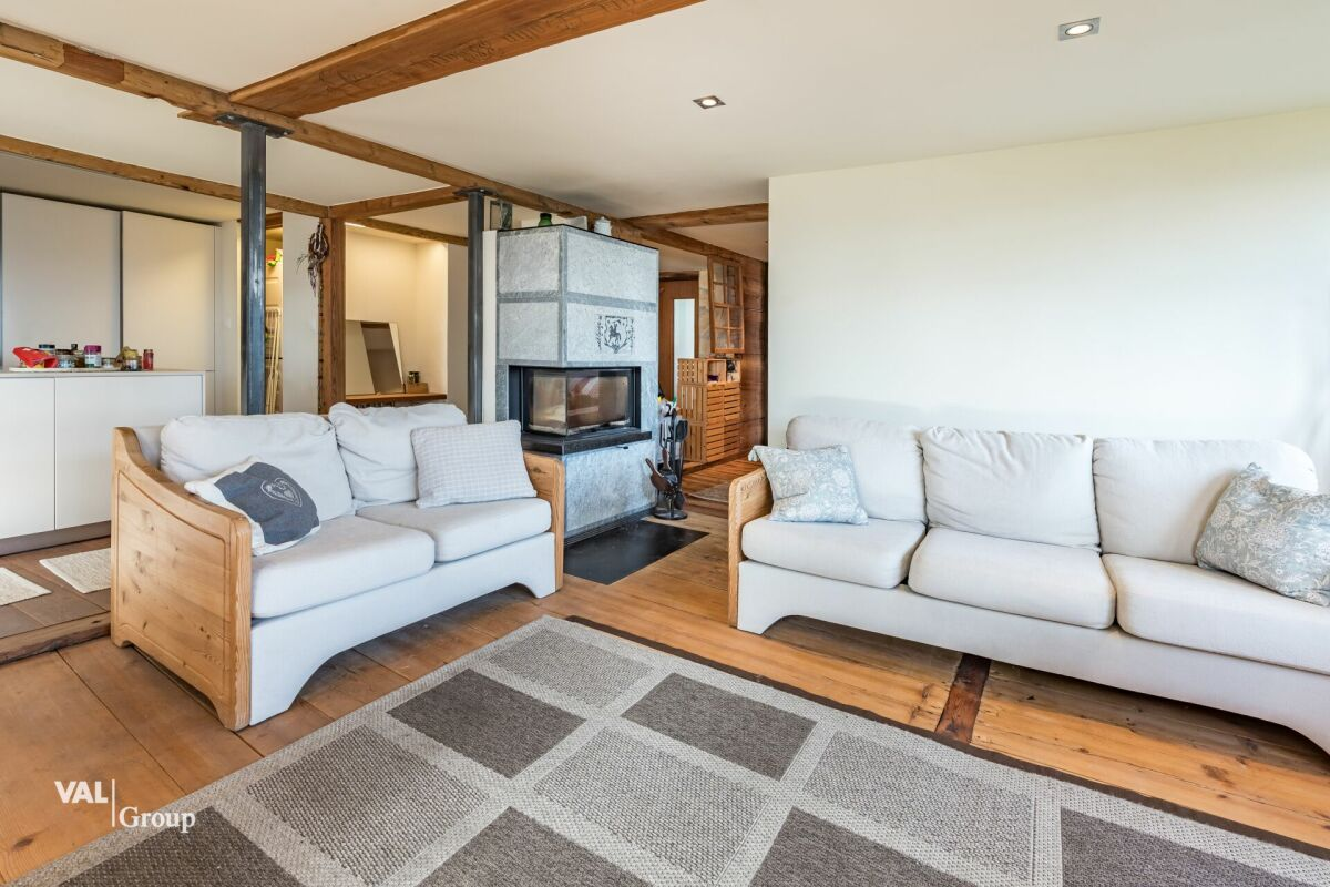 Superbly renovated apartment in the heart of Eischoll, with 3 outdoor parking spaces
