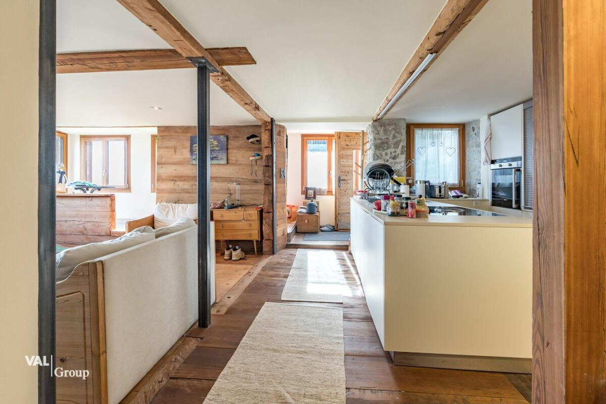 Appartement superbement rénové au cœur d'Eischoll, avec 3 places de parking extérieures