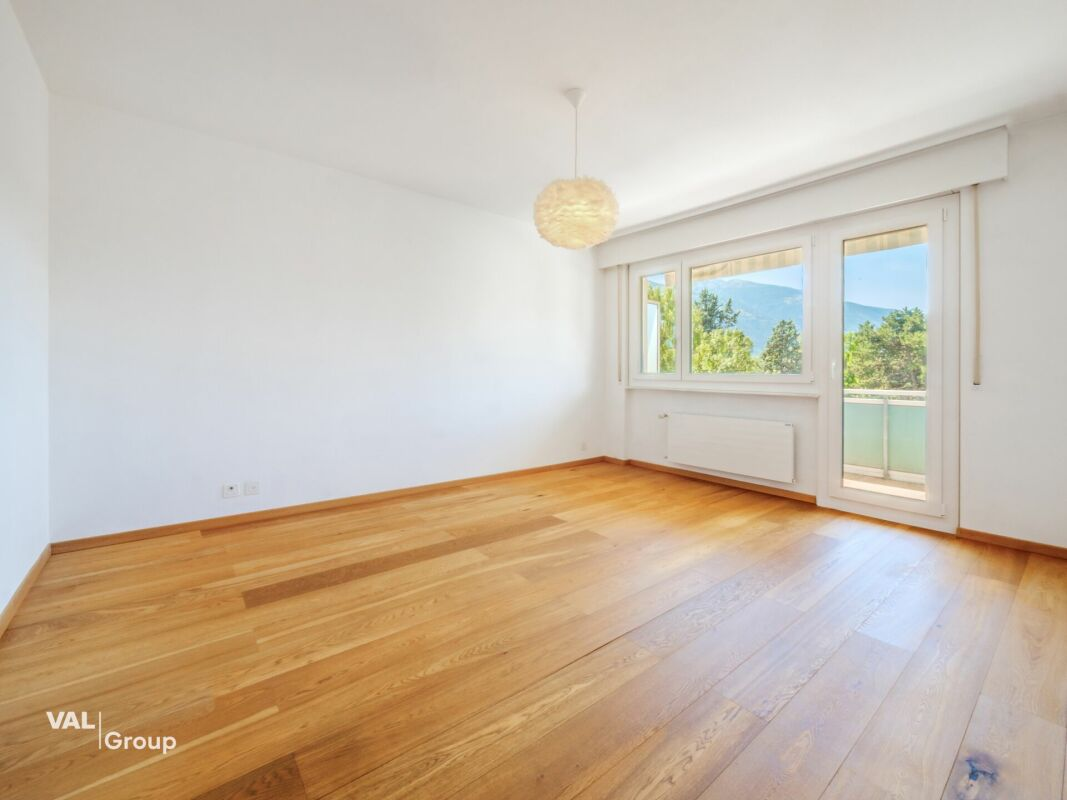 Helle 4,5-Zimmer-Wohnung in idealer Lage mit geschlossener Garage