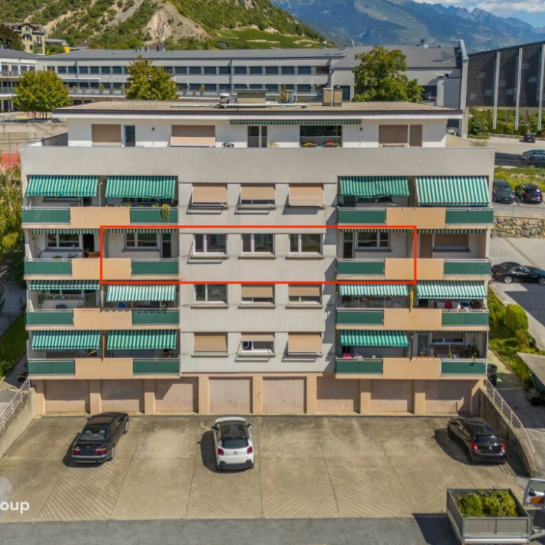 Helle 4,5-Zimmer-Wohnung in idealer Lage mit geschlossener Garage