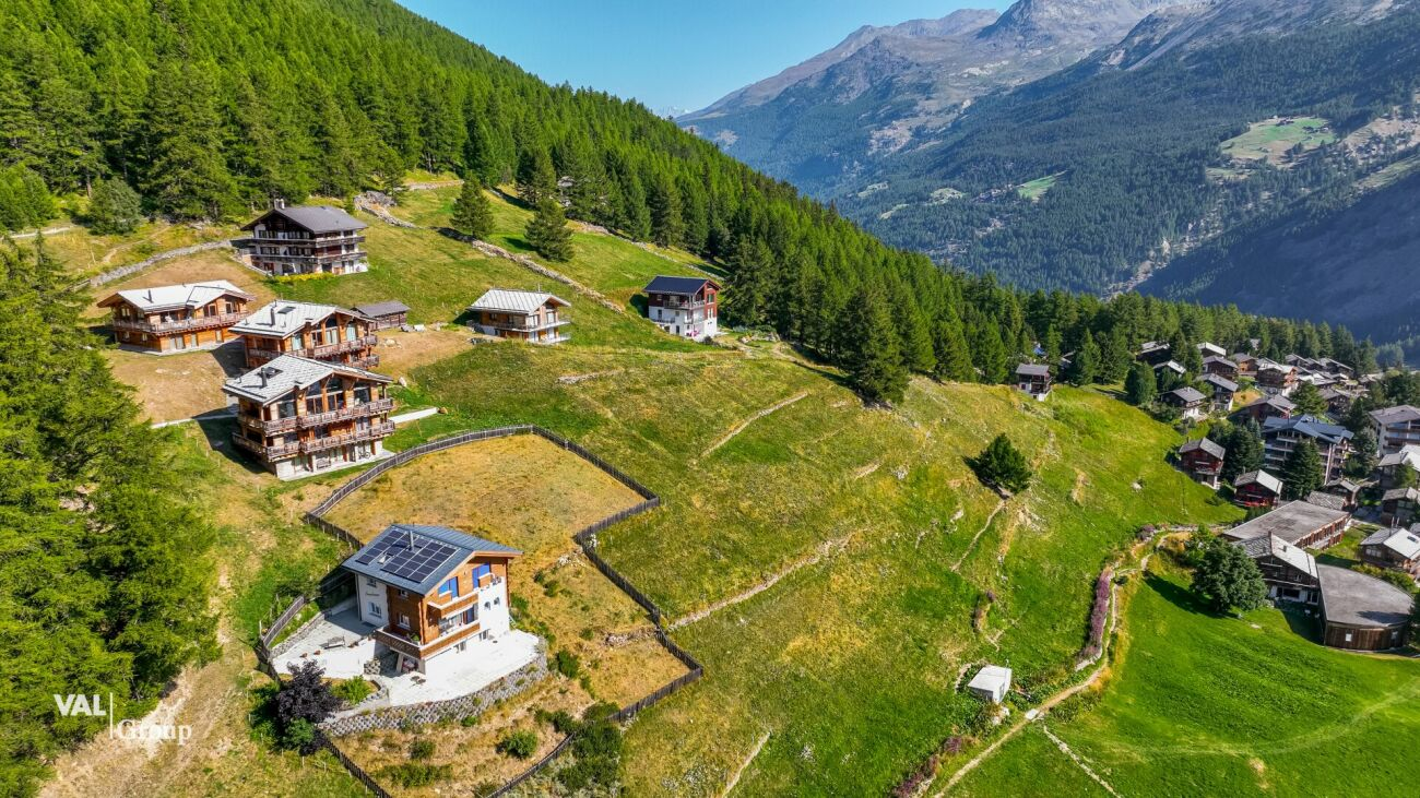 Beautiful building plots with breathtaking views in Saas-Fee