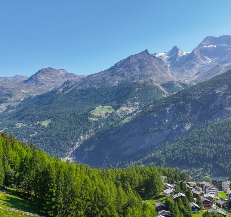 Beautiful building plots with breathtaking views in Saas-Fee