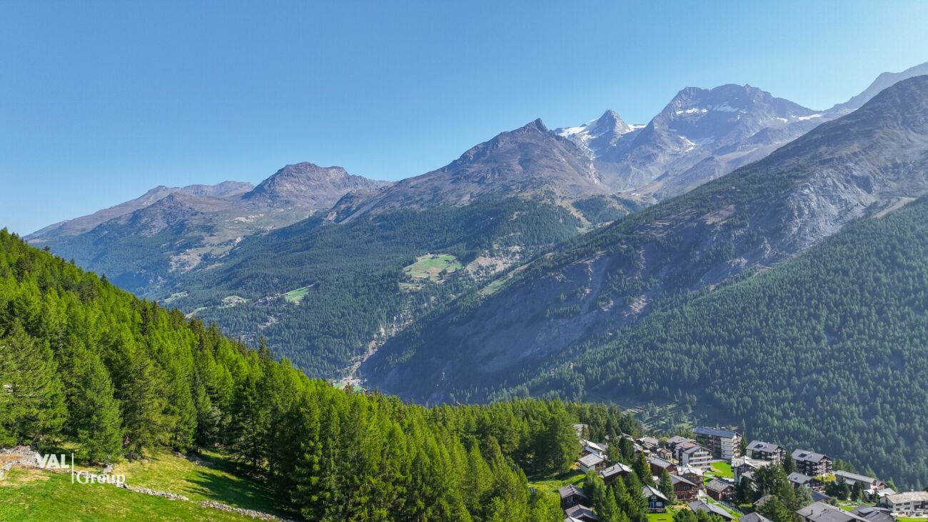 Beautiful building plots with breathtaking views in Saas-Fee
