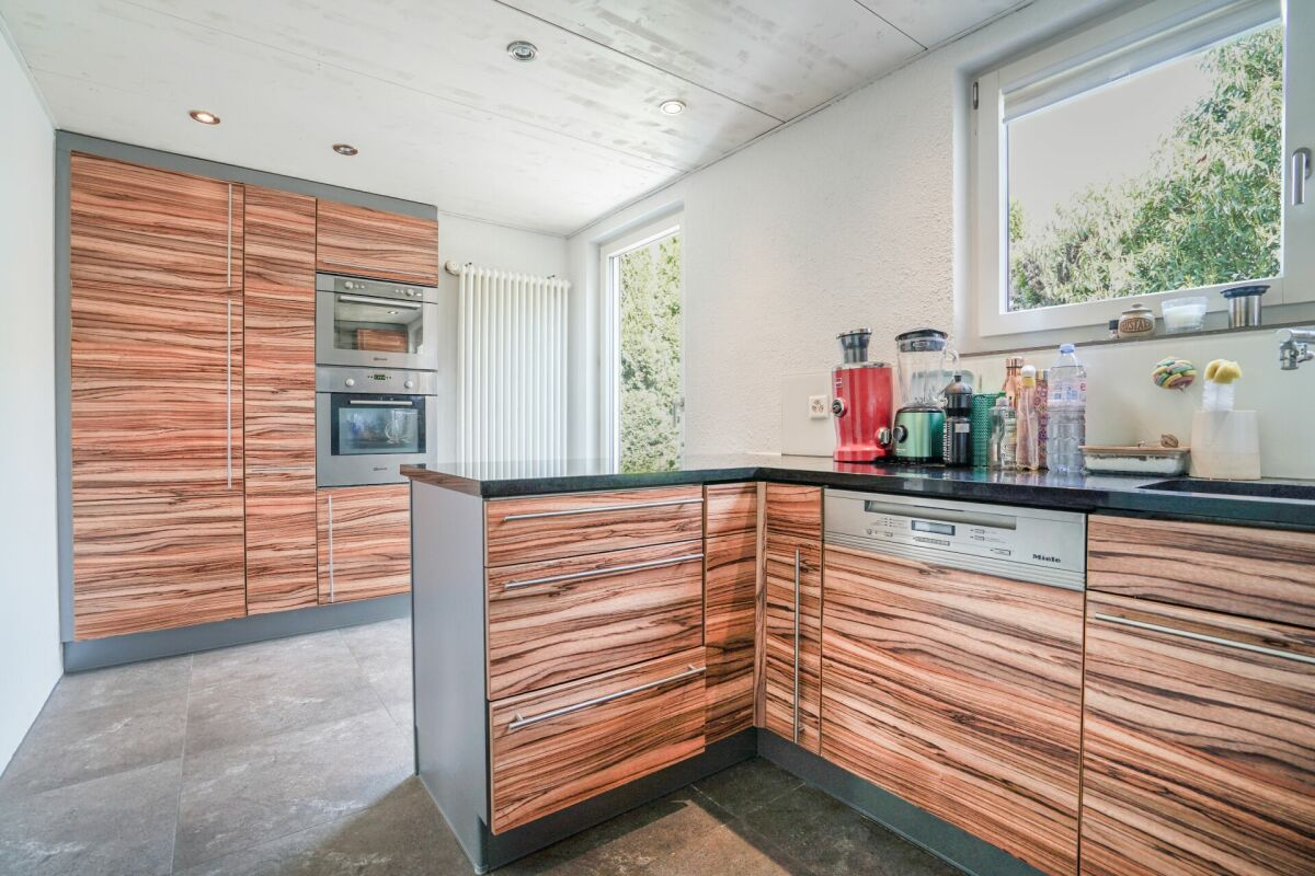 Charming terraced house in Wetzikon offering exceptional space
