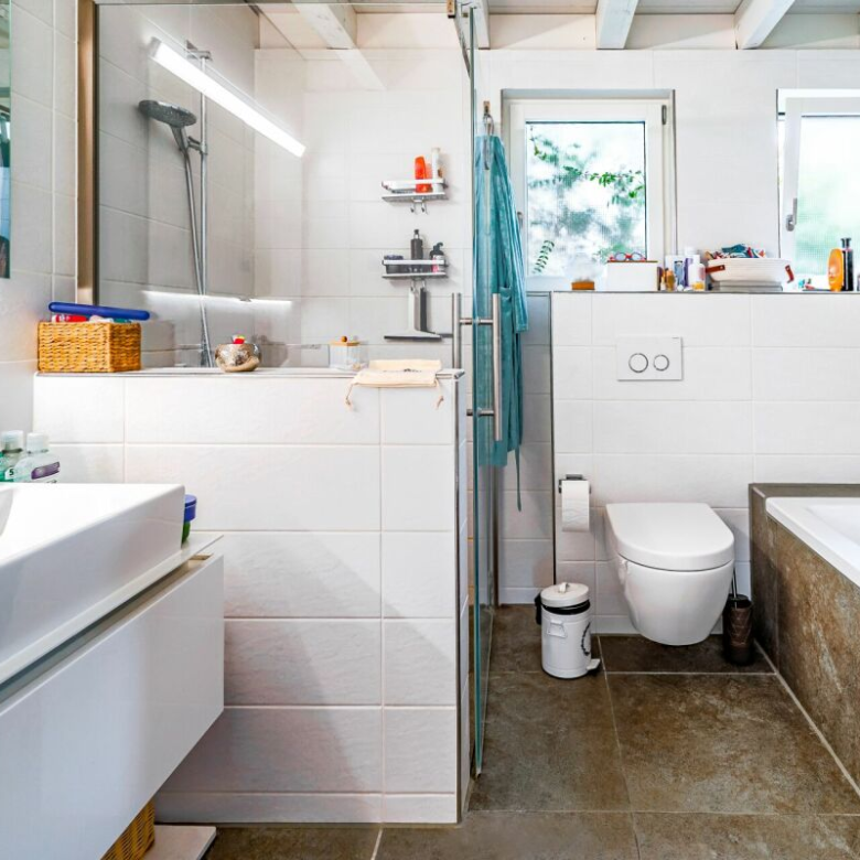 Charming terraced house in Wetzikon offering exceptional space