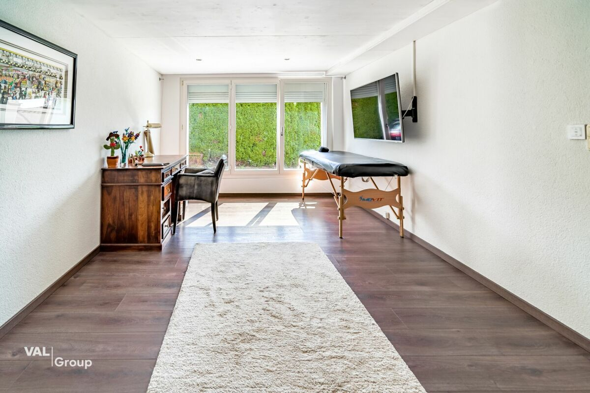 Charming terraced house in Wetzikon offering exceptional space