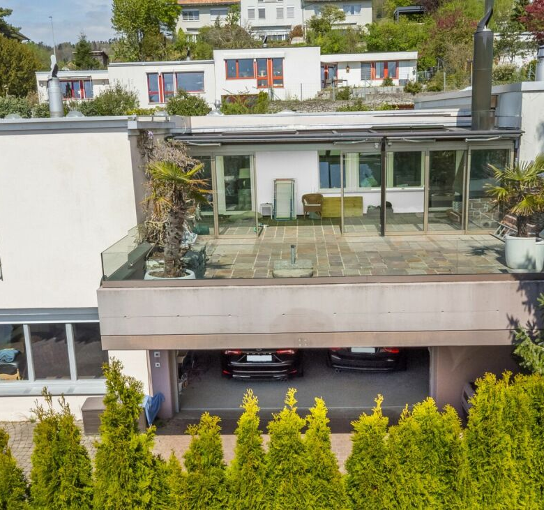 Charming terraced house in Wetzikon offering exceptional space