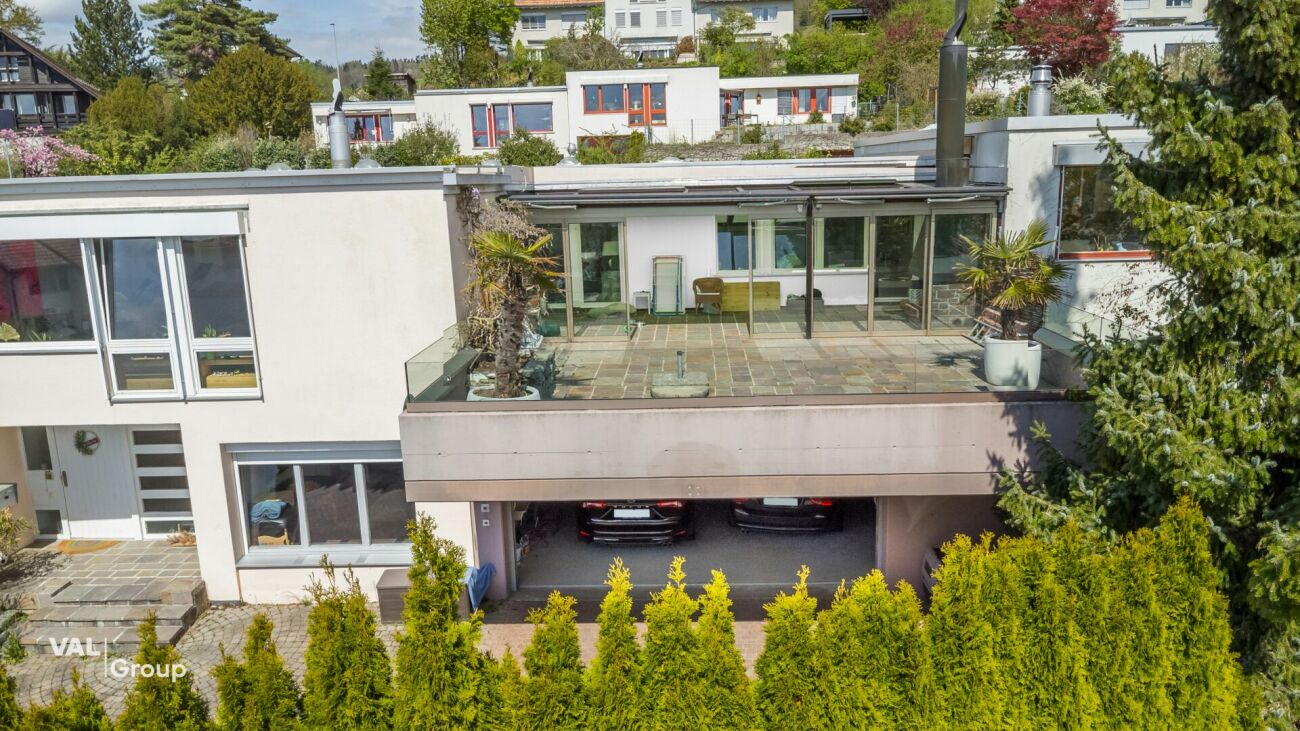 Charming terraced house in Wetzikon offering exceptional space