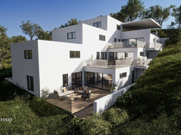 Bauland für 3 Einfamilienhäuser mit genehmigtem Bauprojekt