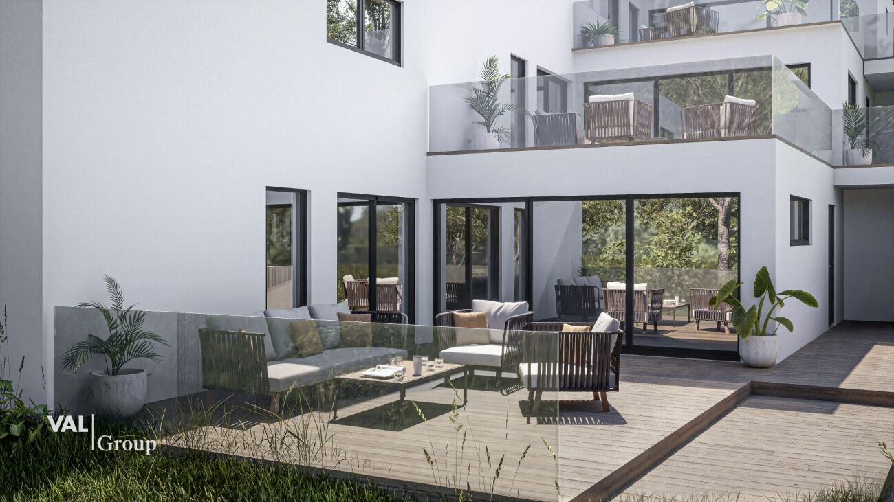 Building land for 3 single-family houses with approved construction project